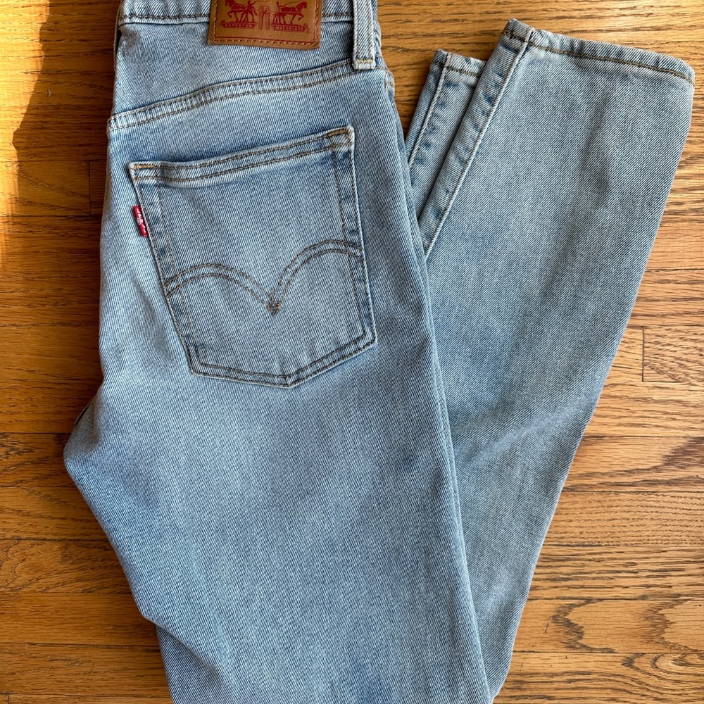 Levi’s Wedge Straight Leg Full Length Size 25